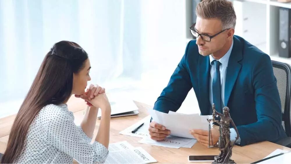 How a commercial lawyer can help protect your business