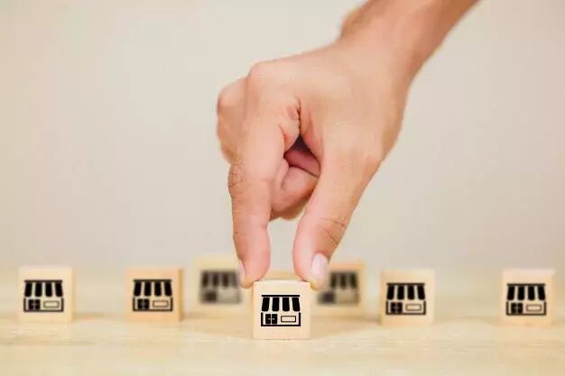 What you need to know before buying or selling franchise